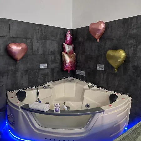 Casa Di Vincenzo Bed & Breakfast 3*